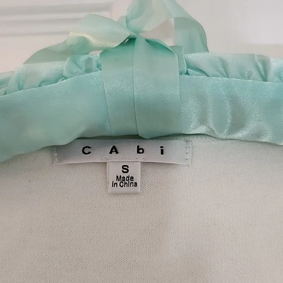 🦋CAbi white small cascade cardigan style 712 - Picture 3 of 5